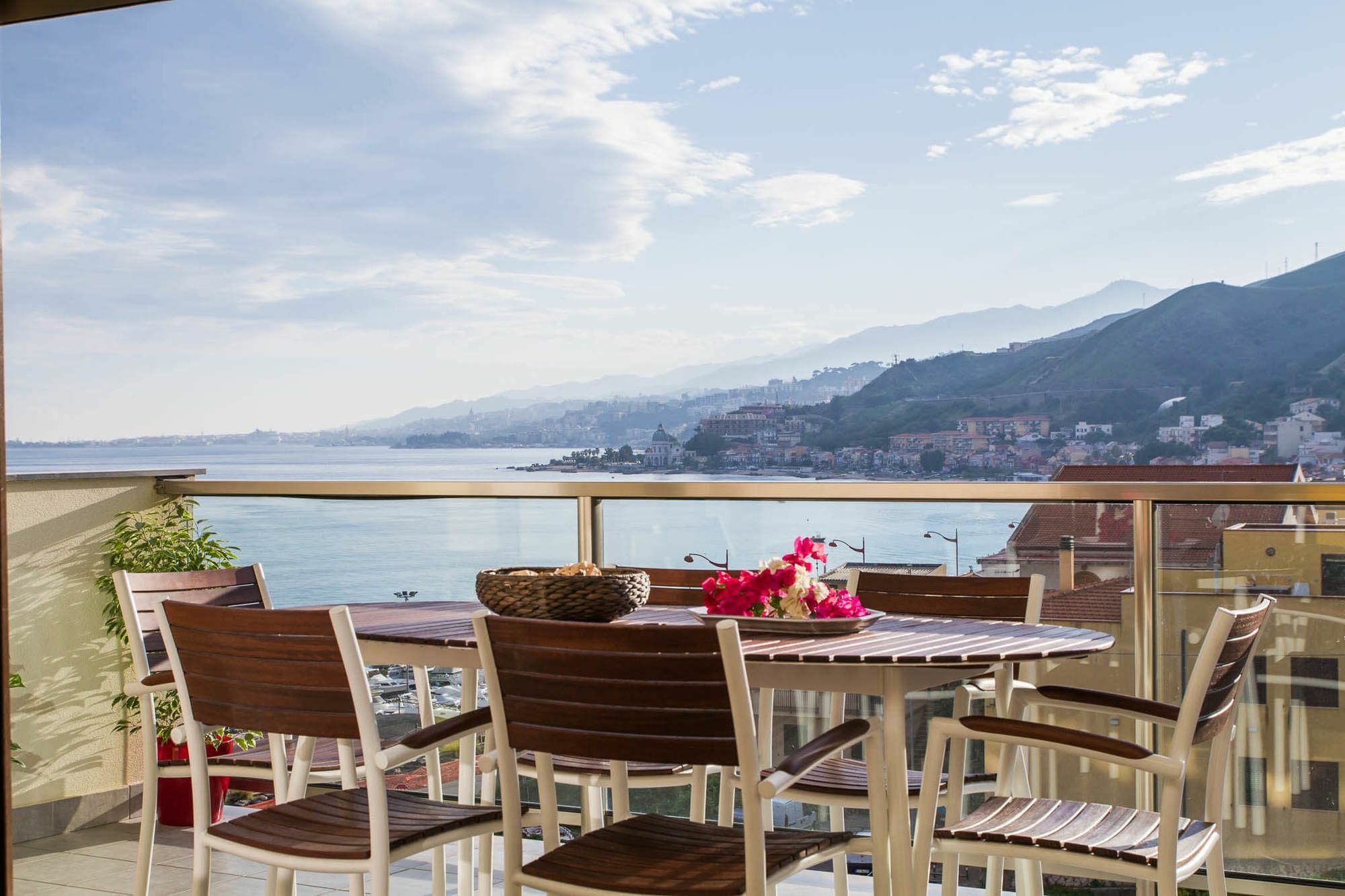 Luxury Apartment Messina Exterior photo